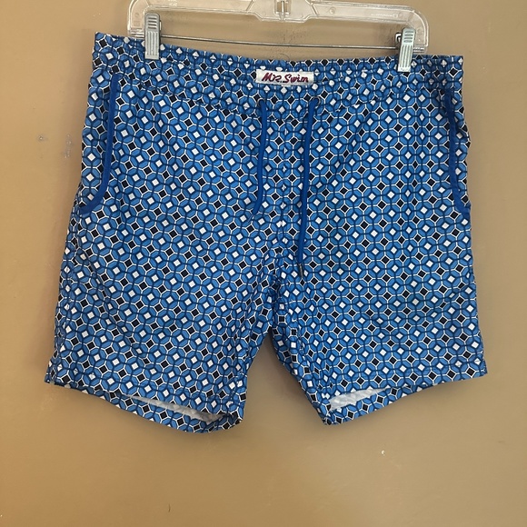 Mr Swim Swim Trunks Small 30-36" waist 7" inseam Gently worn 100% polyester - Picture 2 of 4